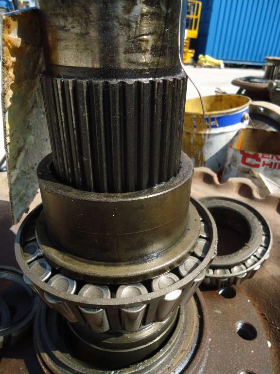 Travel drive for Fiat Allis FE28 Photo 1