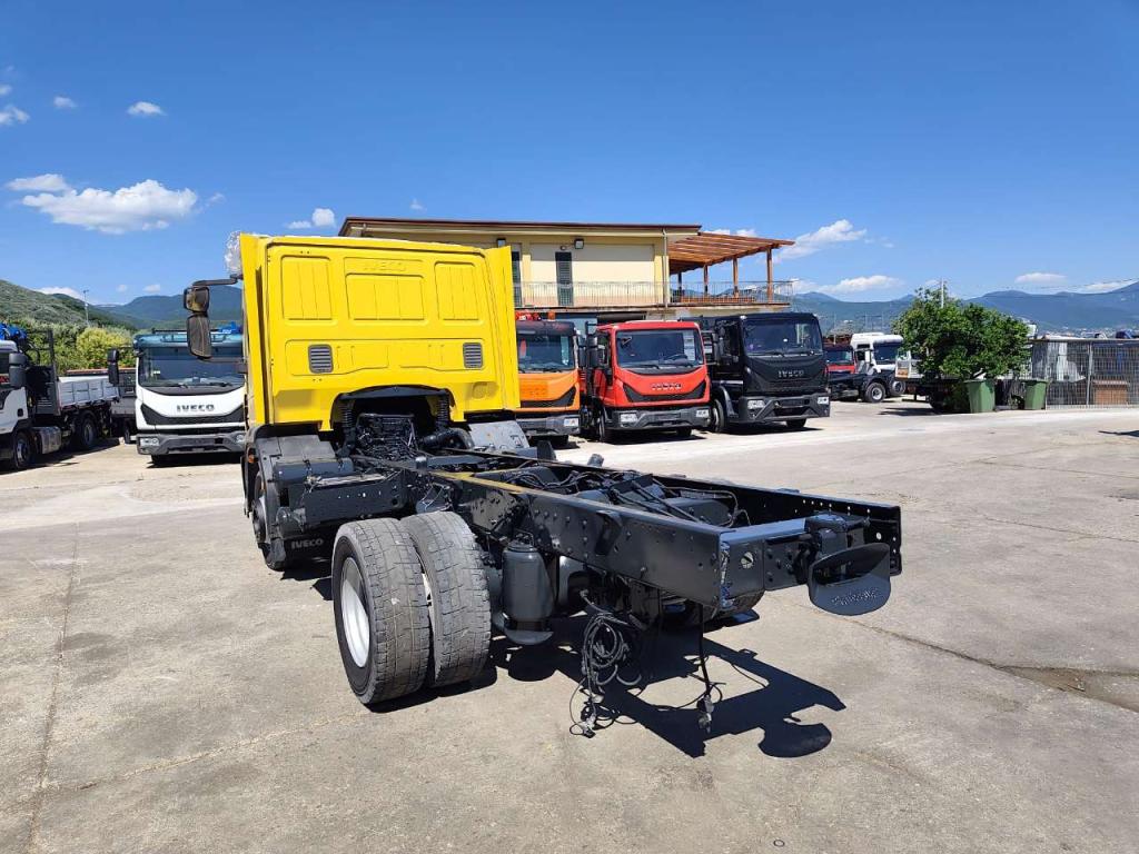 Iveco EUROCARGO 120E28P Photo 15
