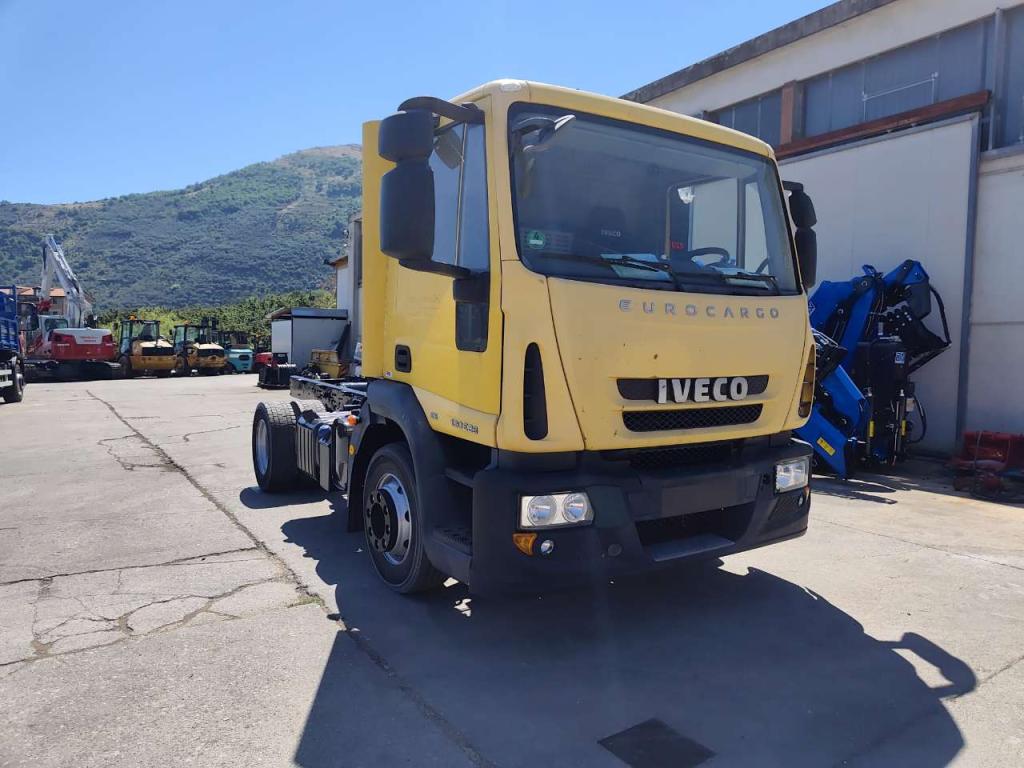 Iveco EUROCARGO 120E28P Photo 25