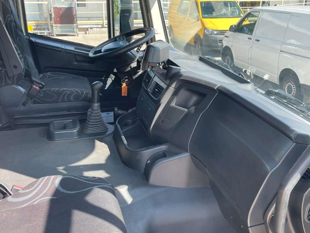 Iveco TRAKKER 260T45/P Photo 19
