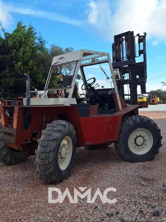 Manitou Diesel forklift truck Photo 5