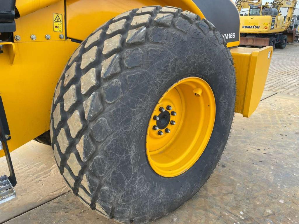 JCB VM166D (15.5t) Photo 14