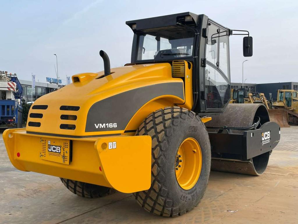 JCB VM166D (15.5t) Photo 5