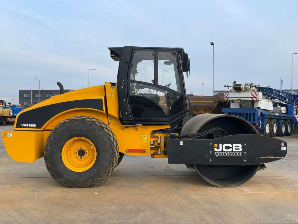 JCB VM166D (15.5t) Photo 6