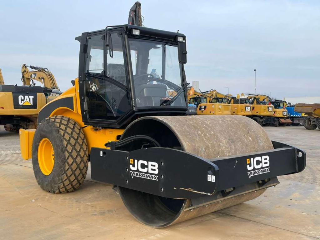 JCB VM166D (15.5t) Photo 7