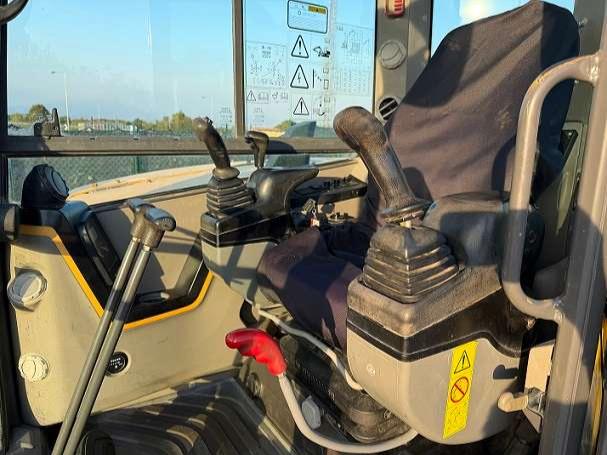 Volvo ECR88D Photo 13