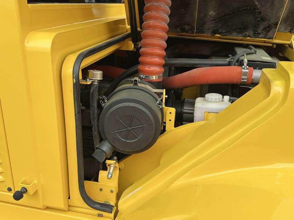 Hyundai 80D-7E Photo 12