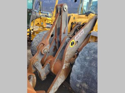 Volvo lifting framework VOE11177162 for Volvo L110E Photo 1