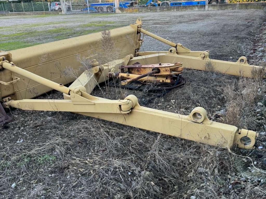 Caterpillar D5 Photo 5