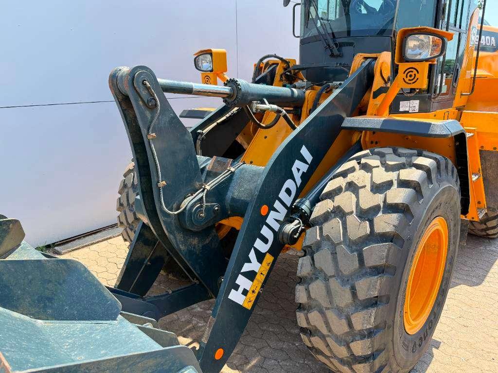 Hyundai HL940A - Weight System / Automatic Greasing Photo 21