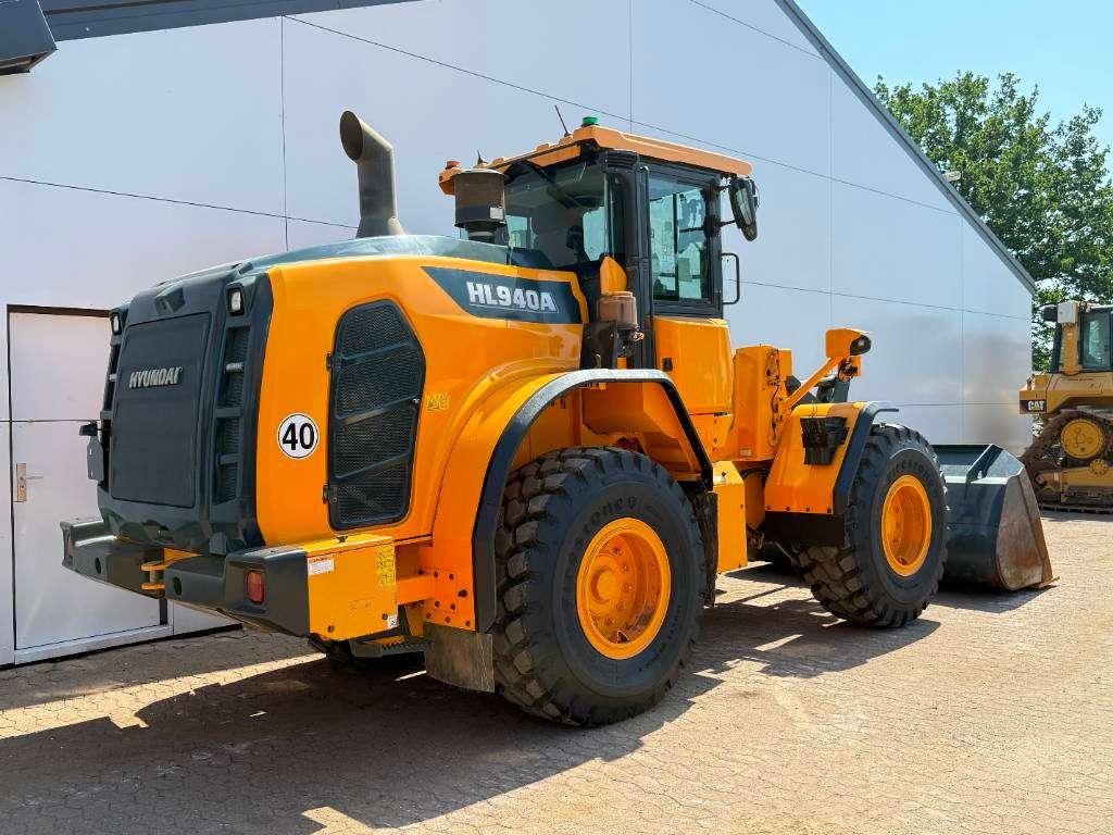 Hyundai HL940A - Weight System / Automatic Greasing Photo 5