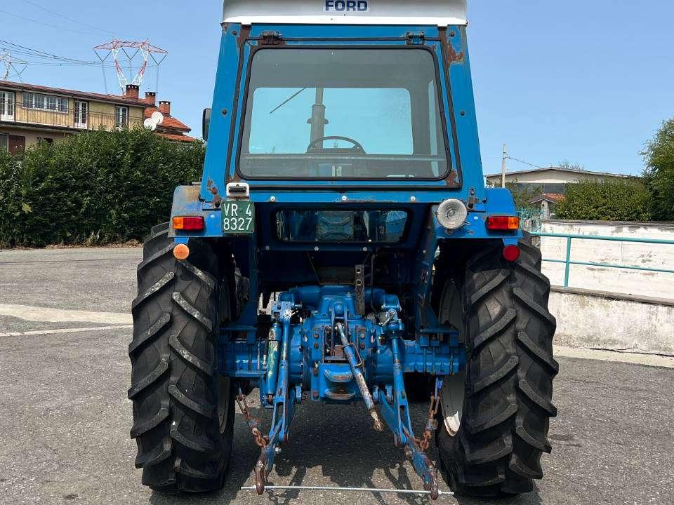 Ford 7700 4X4 Photo 12
