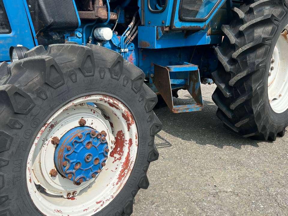 Ford 7700 4X4 Photo 4