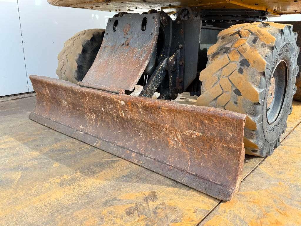 Komatsu PW160-8 - Triple Boom / Blade / Hammer Lines Photo 20