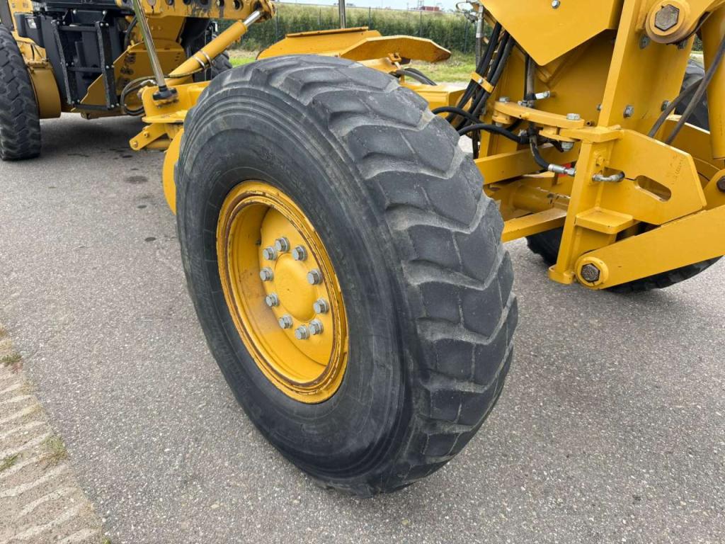Caterpillar 140M Photo 26