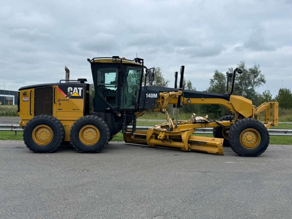 Caterpillar 140M Photo 5