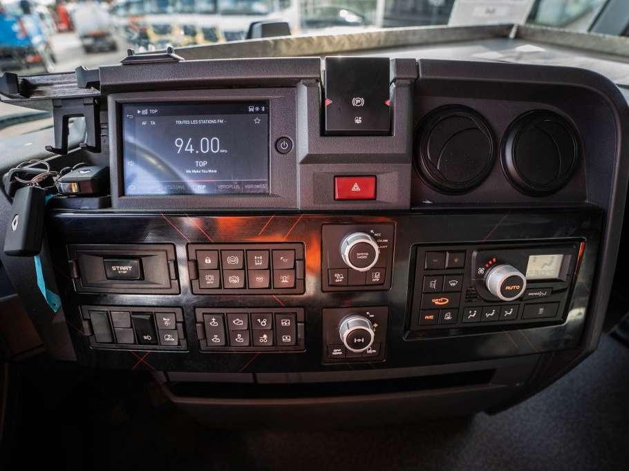 Renault C520-6x4 + HYDR. + INTARDER Photo 14