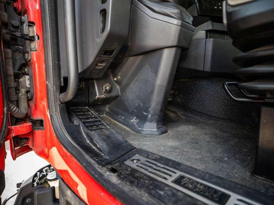 Renault C520-6x4 + HYDR. + INTARDER Photo 9