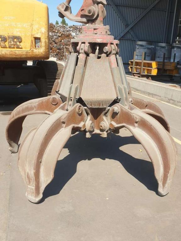 Liebherr R944C Photo 6