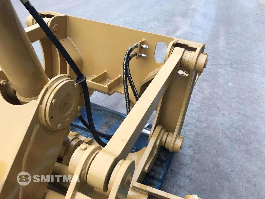 Caterpillar 140K Photo 6