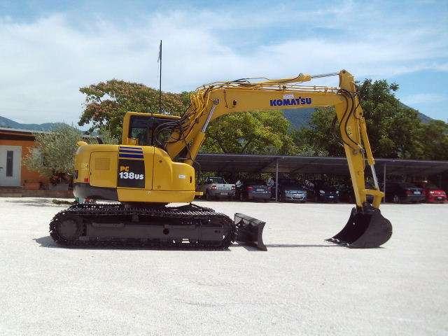 Komatsu PC138US-8 Photo 9