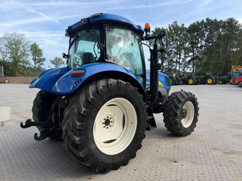 New Holland T6050 Photo 6