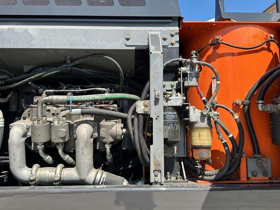 Hitachi ZX350LCNT-6 Photo 11