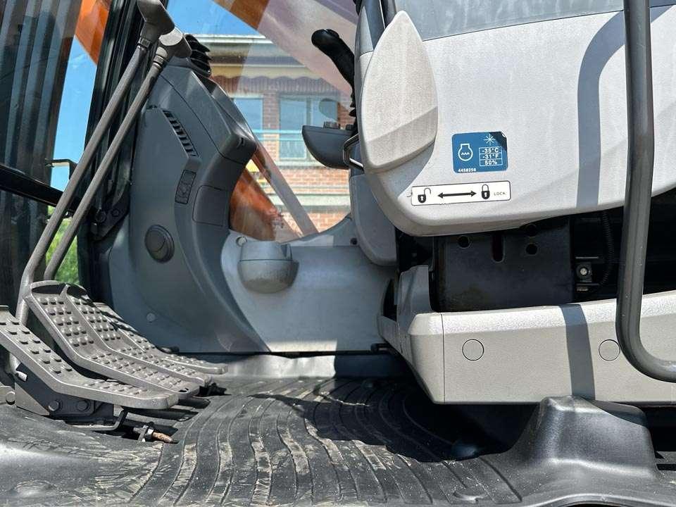 Hitachi ZX350LCNT-6 Photo 16