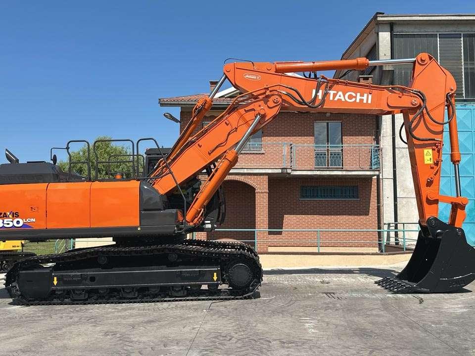 Hitachi ZX350LCNT-6 Photo 23