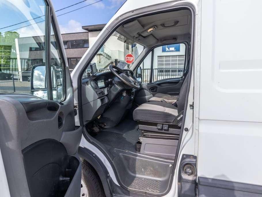 Iveco DAILY 35S17-3.0D Photo 14