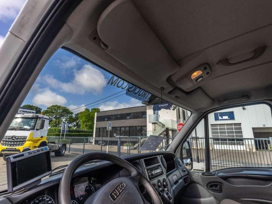 Iveco DAILY 35S17-3.0D Photo 16