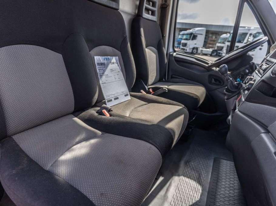 Iveco DAILY 35S17-3.0D Photo 23