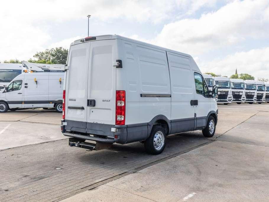 Iveco DAILY 35S17-3.0D Photo 5