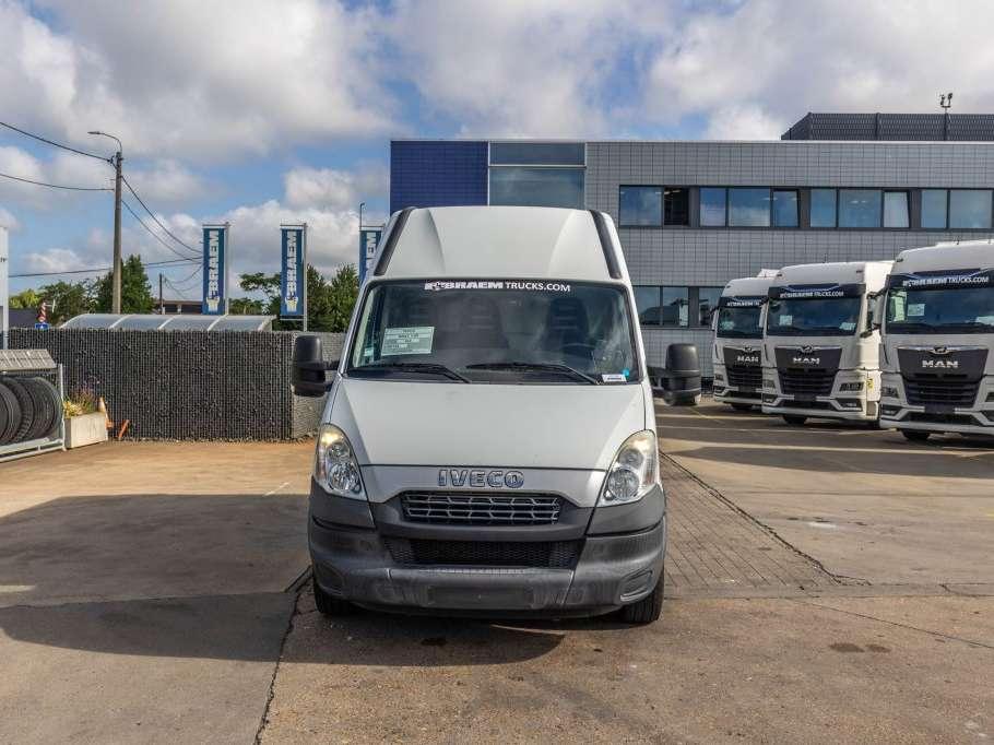 Iveco DAILY 35S17-3.0D Photo 8