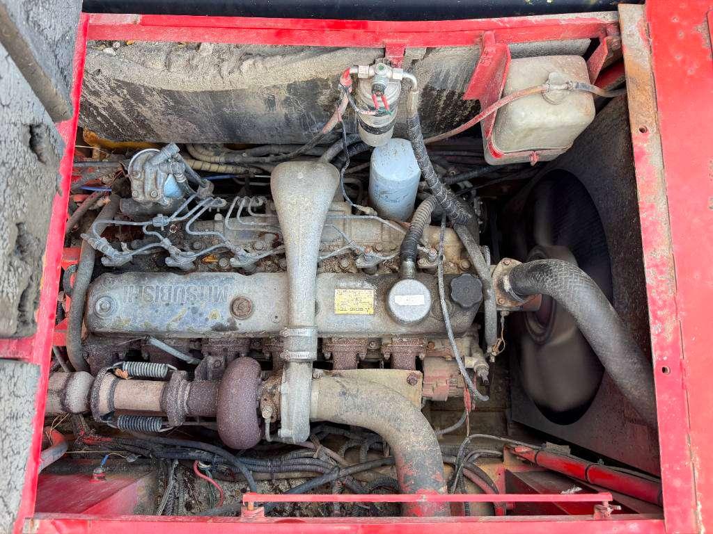 Mitsubishi LD700 - Dutch Machine / Pressurised Cabin Photo 24