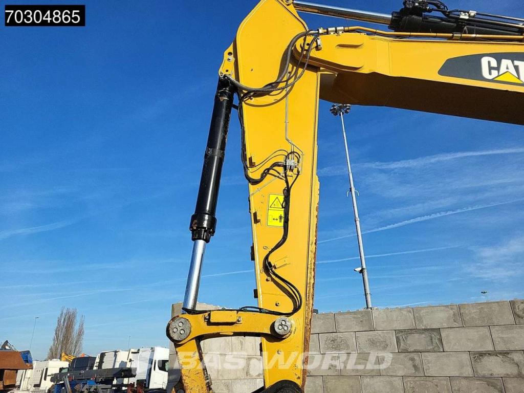 Caterpillar 352 F Photo 10