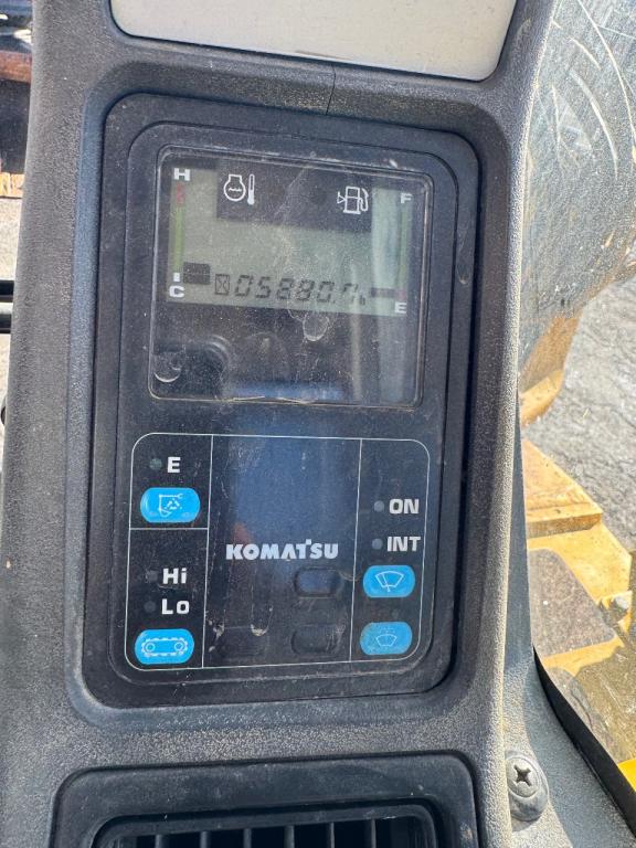 Komatsu PC88 MR-6 Photo 12