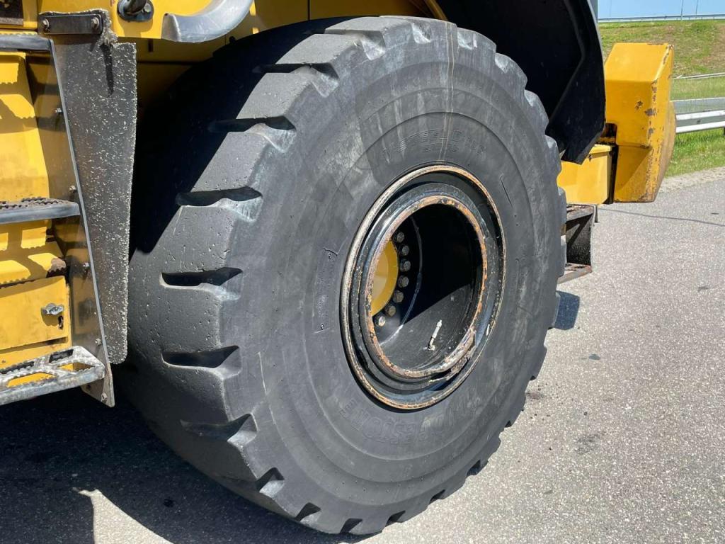 Caterpillar 972M Photo 12