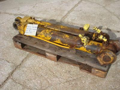 Lifting piston for Caterpillar 951C sold by OLM 90 Srl