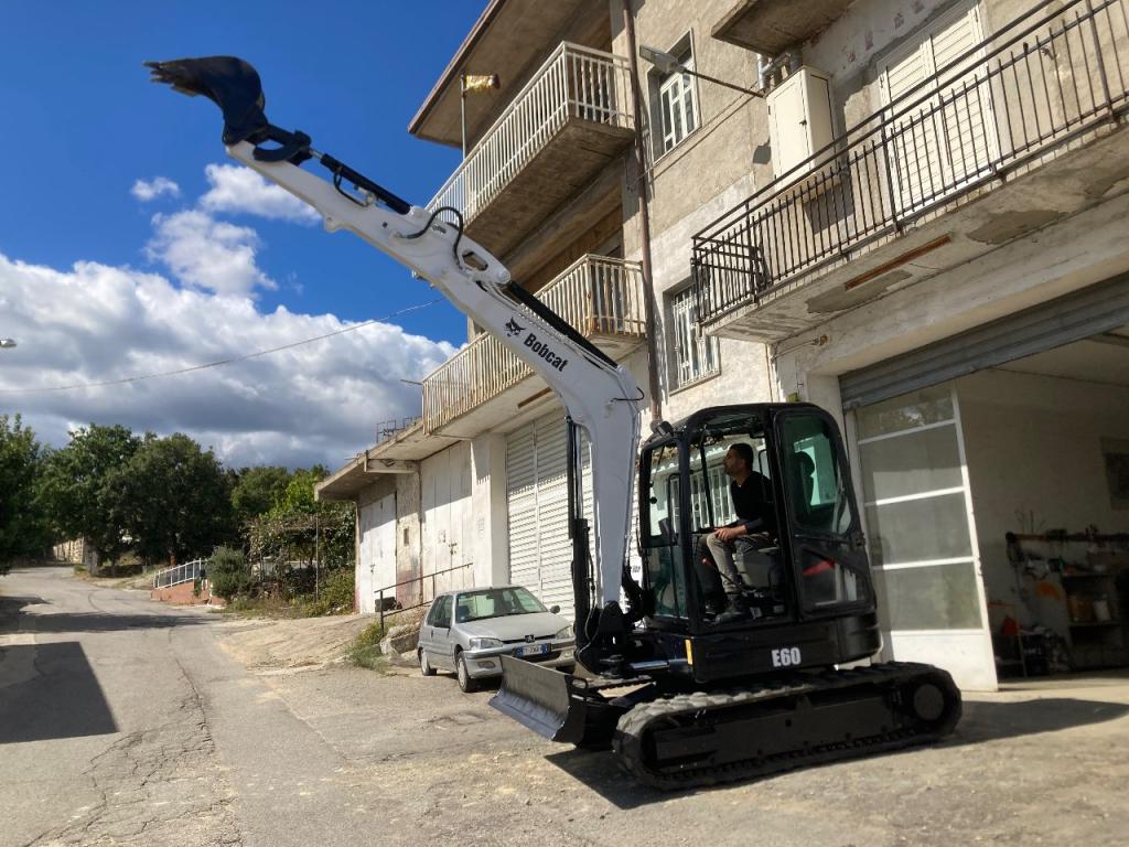 Bobcat E 60 Photo 3