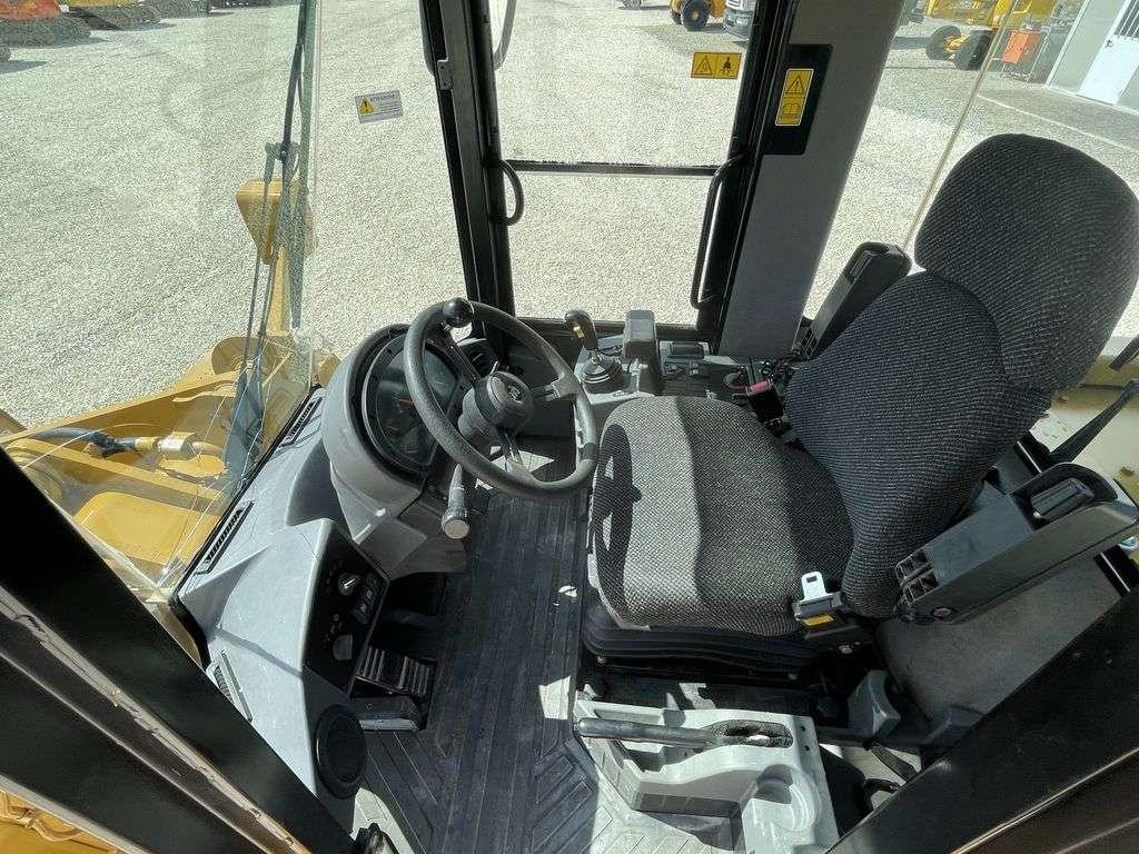 Caterpillar 938 GII Photo 5
