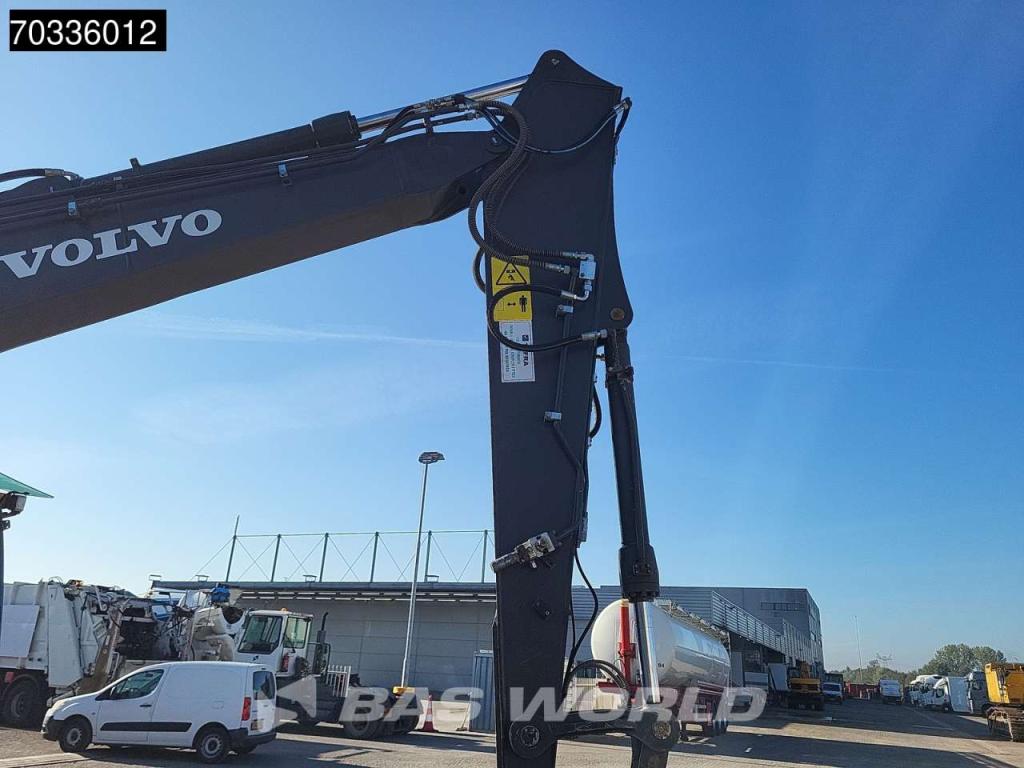 Volvo EC140 E L Photo 11