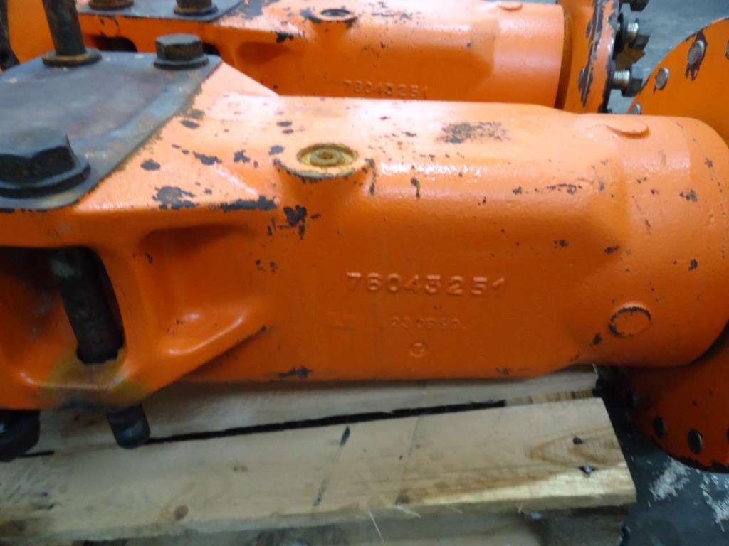 Front axle for Fiat Kobelco W270 Photo 16