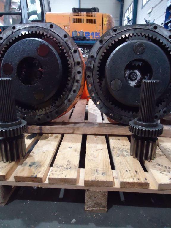 Front axle for Fiat Kobelco W270 Photo 17