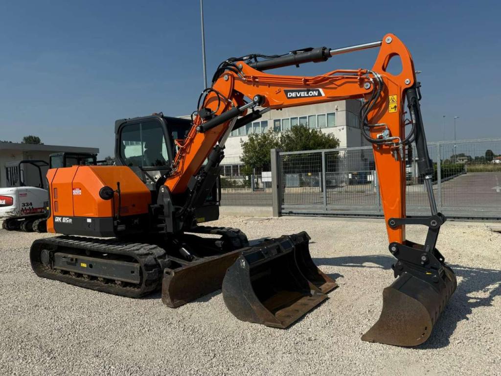 Develon DX85R-7 Photo 2