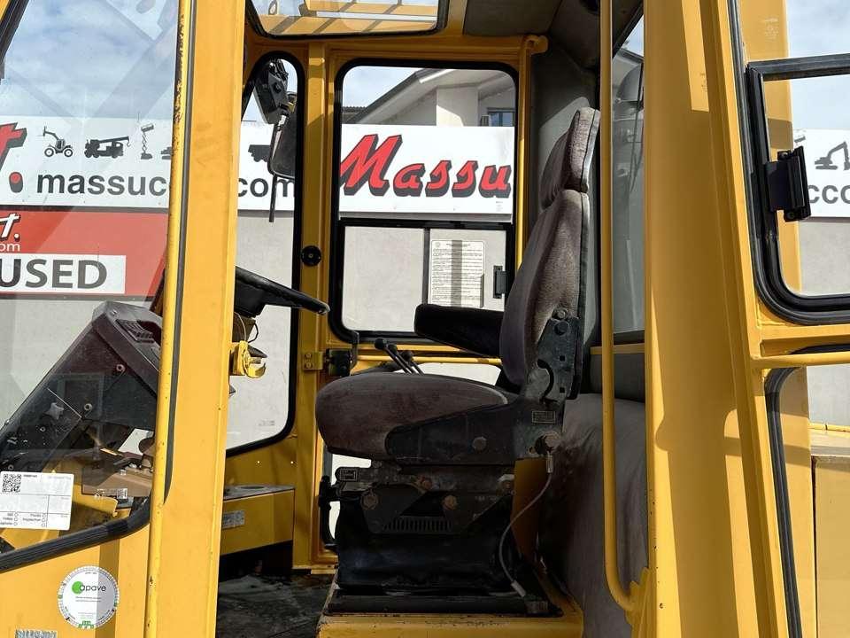 Caterpillar V225C Photo 12