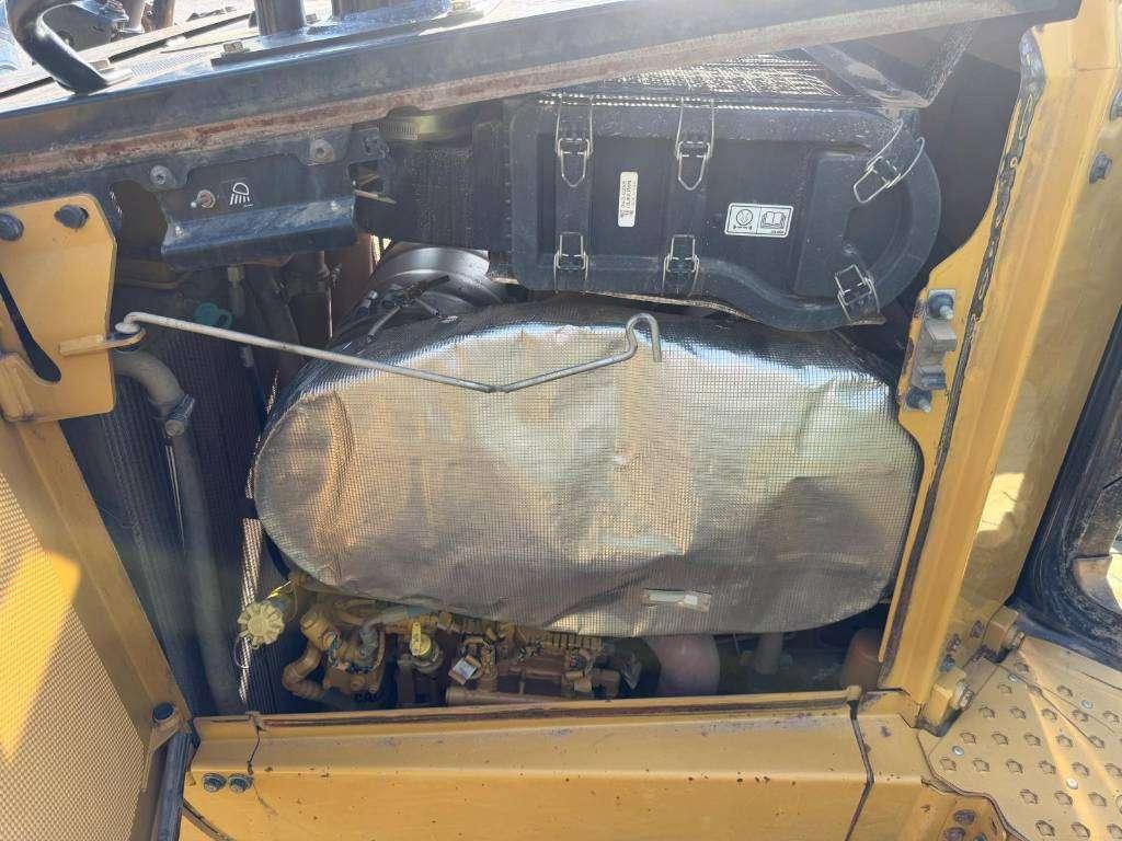 Caterpillar D6 XE LGP - LOCATED IN GREENVILLE, SC - USA Photo 16