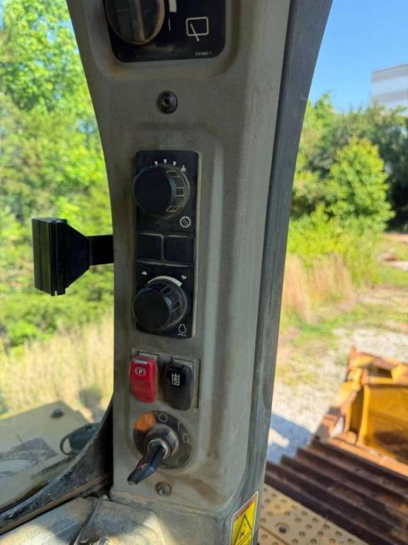 Caterpillar D6 XE LGP - LOCATED IN GREENVILLE, SC - USA Photo 7