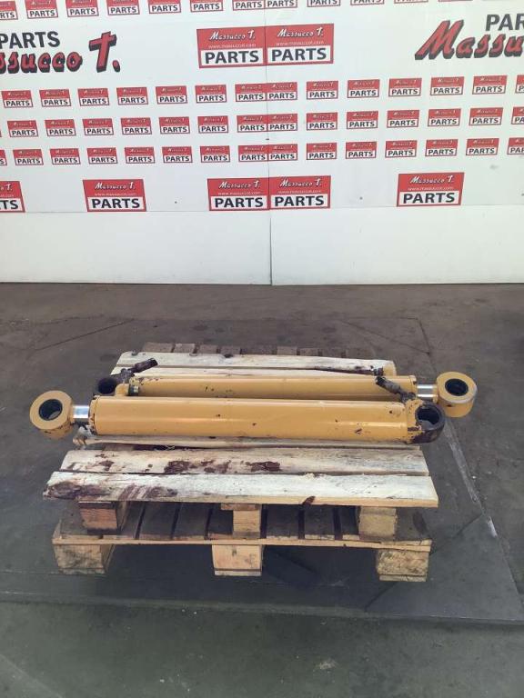 Lifting piston for Caterpillar 924G Photo 1