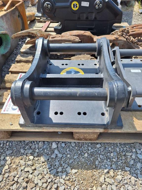 S60 for 12-18 ton excavators Quick hitch Photo 3